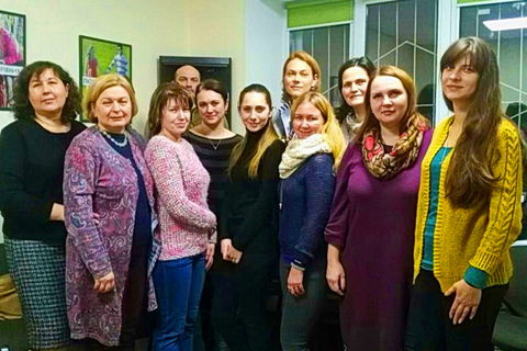 «Простір Гідності» консультує методичний центр «Незалежне життя»